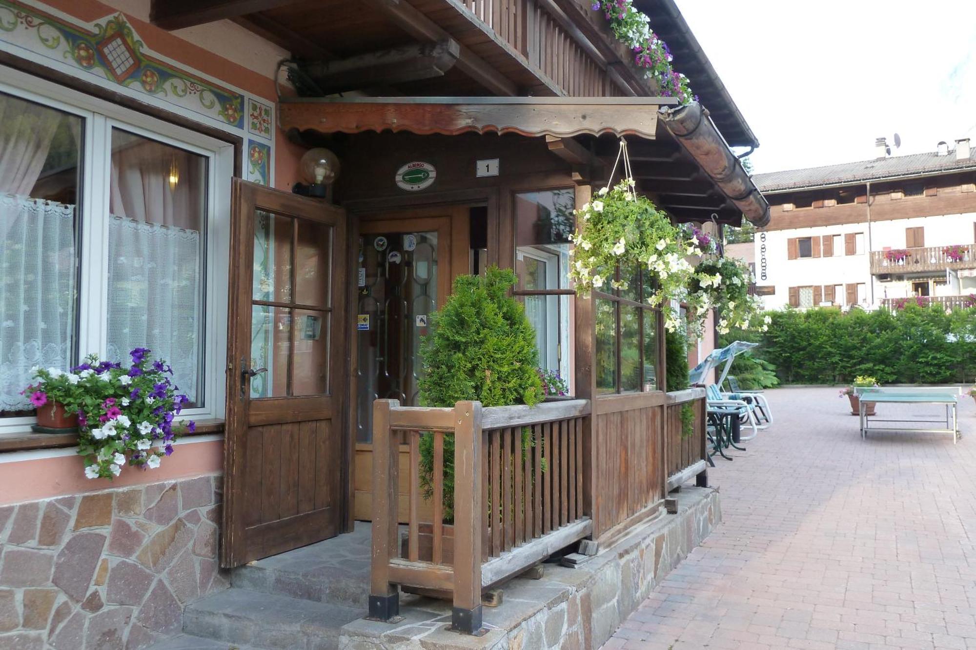 Hotel Villa Agomer Penia Exteriör bild