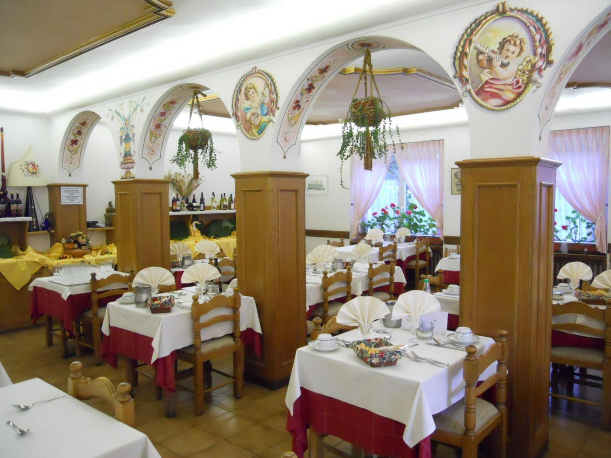 Hotel Villa Agomer Penia Exteriör bild