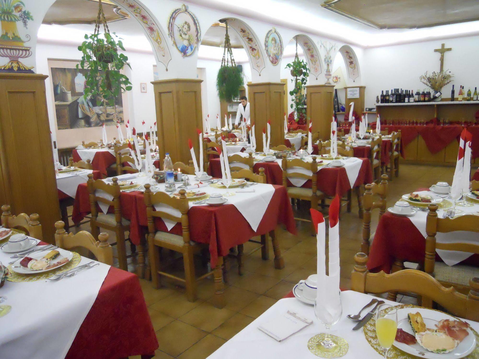 Hotel Villa Agomer Penia Exteriör bild